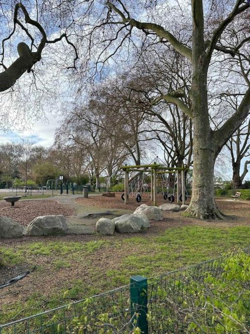 Stunning 2 Bed Fulham * Londra